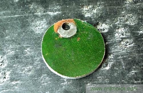 DIY小手電:純手工刻板改造5號電池小手電