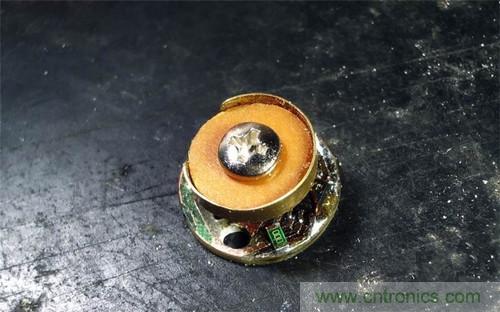 DIY小手電:純手工刻板改造5號電池小手電