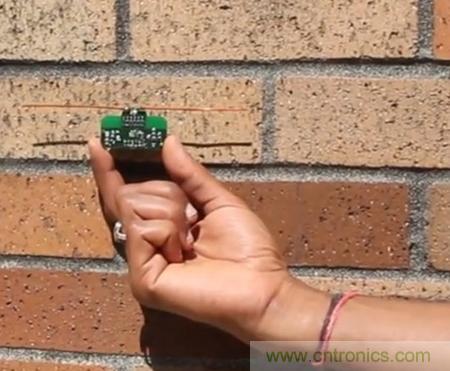 網友熱議：無電池手機能否實現？