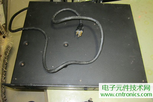 用料很給力！專業后級功放美國高峰FA1201拆解