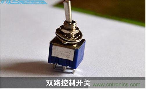 DIY：自制超炫音頻分配器，實現(xiàn)音箱共用