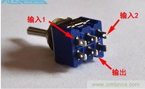 DIY：自制超炫音頻分配器，實現(xiàn)音箱共用