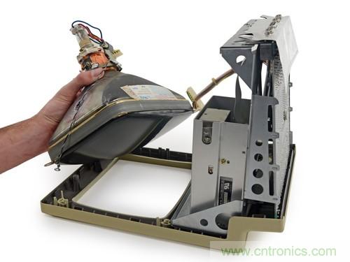 拆！古董級Macintosh 128K電腦