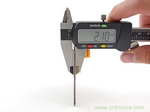 牛人強拆！新HTC One(M8)真機精密做工難修理