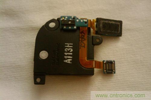 手機(jī)中小孔&ldquo;暗藏天機(jī)&rdquo;？距離傳感器的大學(xué)問