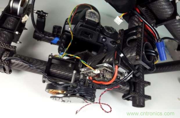 攝影發(fā)燒友：想要相機穩(wěn)如雞頭，學(xué)我DIY自平衡相機穩(wěn)定器