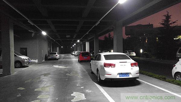 業界良心 LG V10 評測:剛毅、冷峻，不失人性化