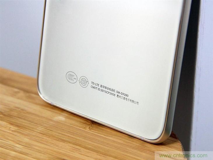 三星S6 edge+評(píng)測(cè):擊退note 5,帶著雙曲屏卷土重來