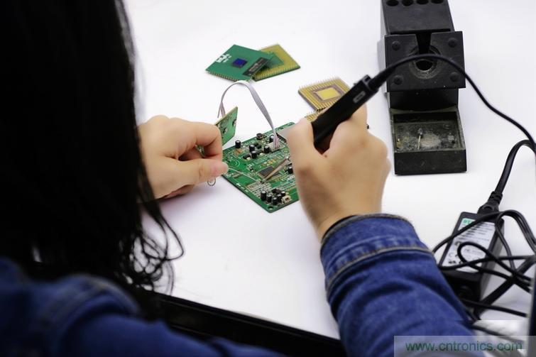 一款能喚起 70 后工程師朋友&ldquo;童年趣事&rdquo;的迷你電烙鐵！