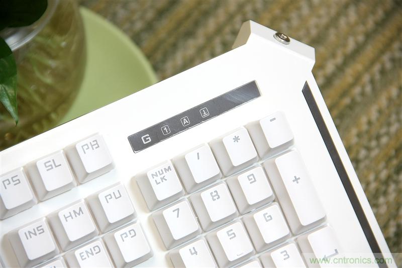 曾經的網吧統治者&mdash;雙飛燕血手幽靈機械鍵盤，真世界最快？