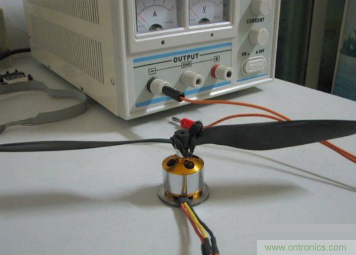 無人機 DIY 制作全過程，酷得不要不要的！