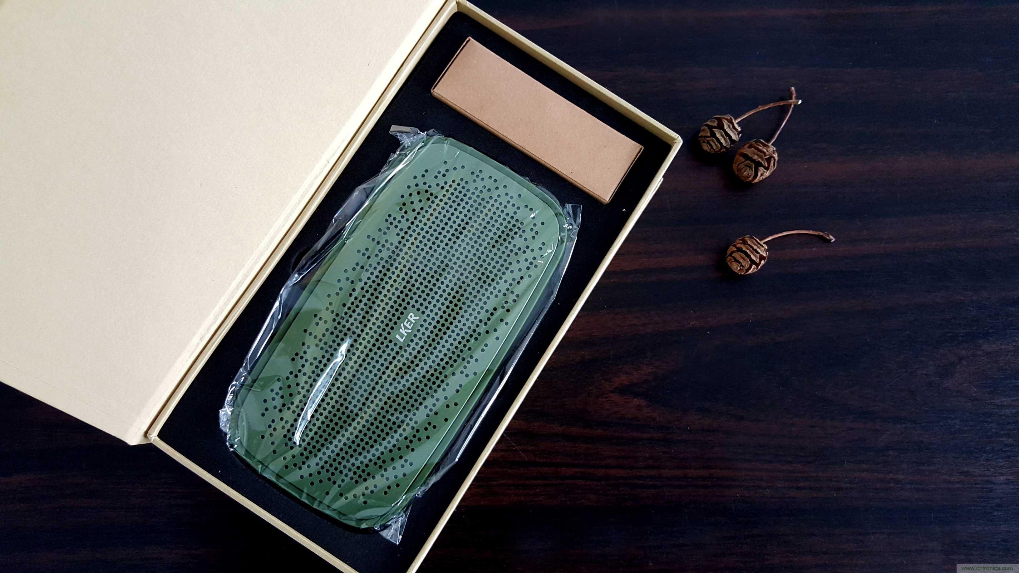 搞怪“美人魚”盡享靈克藍牙音箱的天籟之音!