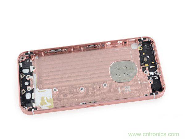 有什么地方沒有變？iPhone SE真機拆解