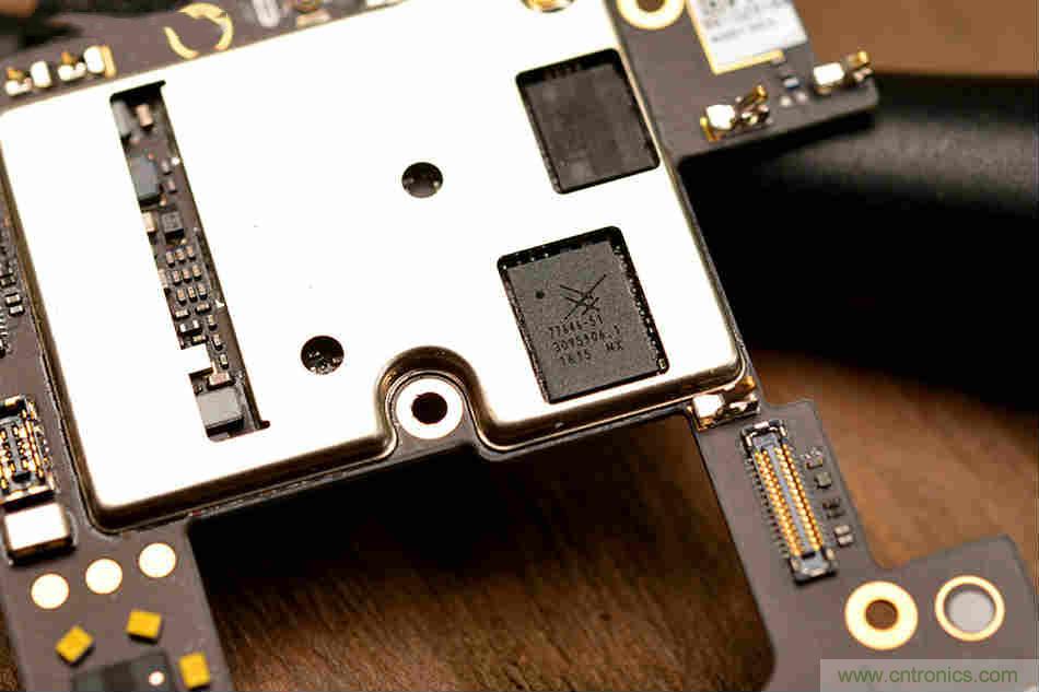 拆解魅族15 Plus：玩轉(zhuǎn)了新概念，但其工藝究竟如何？