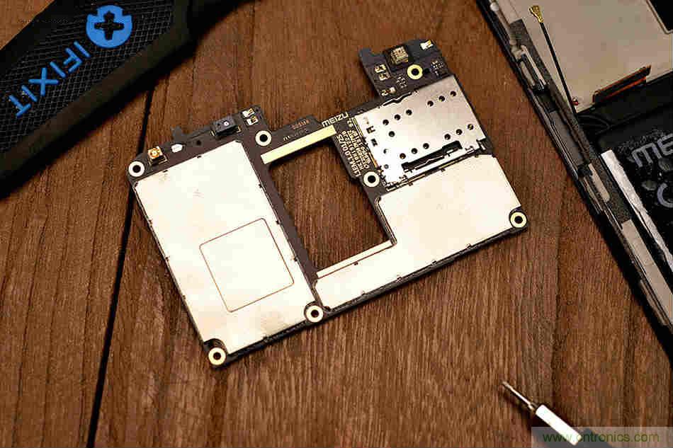 拆解魅族15 Plus：玩轉(zhuǎn)了新概念，但其工藝究竟如何？