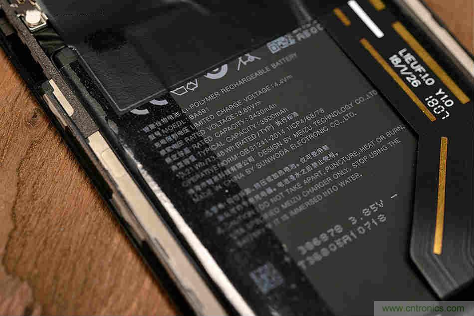 拆解魅族15 Plus：玩轉(zhuǎn)了新概念，但其工藝究竟如何？