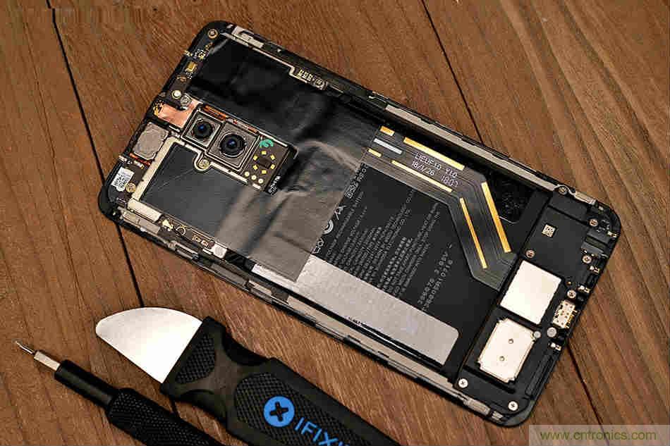 拆解魅族15 Plus：玩轉(zhuǎn)了新概念，但其工藝究竟如何？