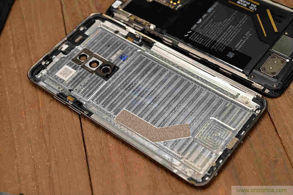 拆解魅族15 Plus：玩轉(zhuǎn)了新概念，但其工藝究竟如何？