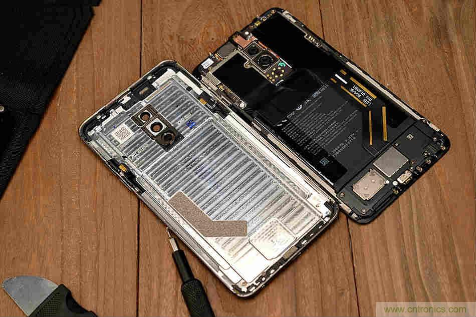 拆解魅族15 Plus：玩轉(zhuǎn)了新概念，但其工藝究竟如何？