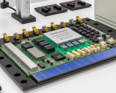 無纜智能終端的能源進(jìn)化論：破解微型設(shè)備供能困局