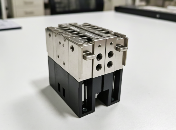 控制信號的“蒲公英”：中間繼電器如何實現安全的多路分發與隔離